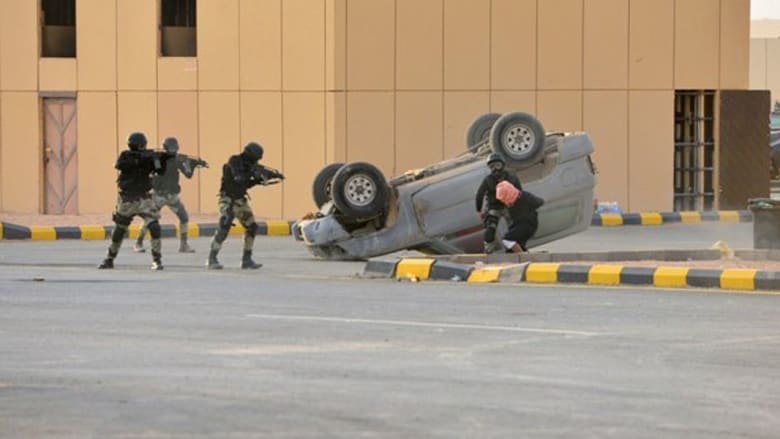 قوات سعودية تتدرب عند حدود العراق على صد محاولة اقتحام برية لـ"إرهابيين مدعومين بسيارات