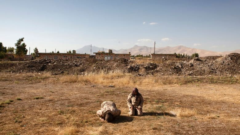 لمحة داخل حياة المقاتلات الكرديات ضد "داعش"
