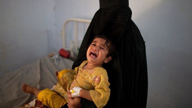 بالصور.. "الأمهات الخارقات" في مناطق النزاع