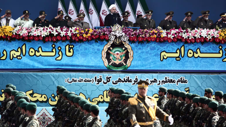 الرئيس الإيراني يشهد العرض