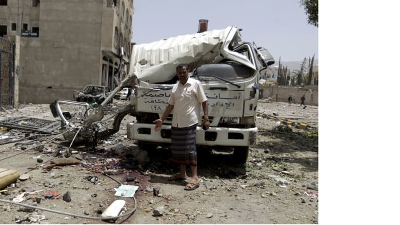 صنعاء بعد قصف مستودع الأسلحة في فج عطان