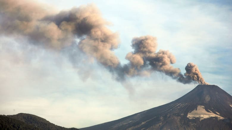 صور مرعبة لثوران بركانين في تشيلي هذا الأسبوع
