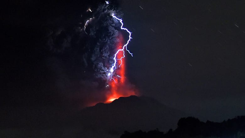 صور مرعبة لثوران بركانين في تشيلي هذا الأسبوع