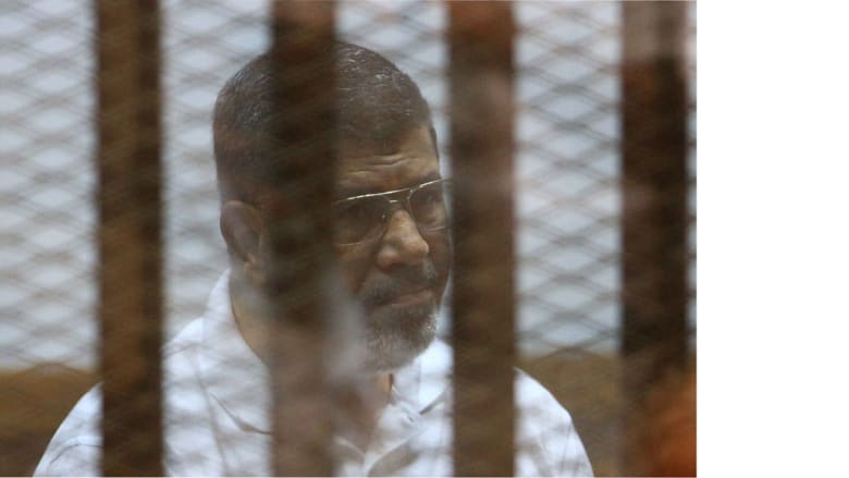 مصر: إحالة أوراق مرسي والقرضاوي وقيادات إخوانية إلى المفتي في قضيتي التخابر واقتحام السجون