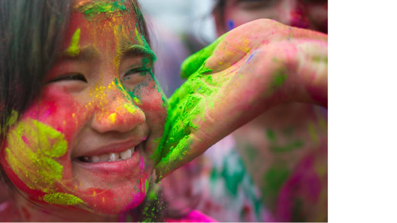 احتفالات الهندوس بمهرجان الألوان في ماليزيا