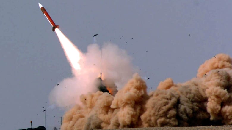 بعد اعتراضه لصارخ سكود يمني بطريقه للسعودية.. بالصور.. صواريخ باتريوت الأمريكية