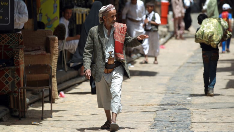 أحمر وأصفر وأخضر..كيف تطايرت رائحة البهارات من اليمن بحثاُ عن بلد آخر لا قصف فيه؟