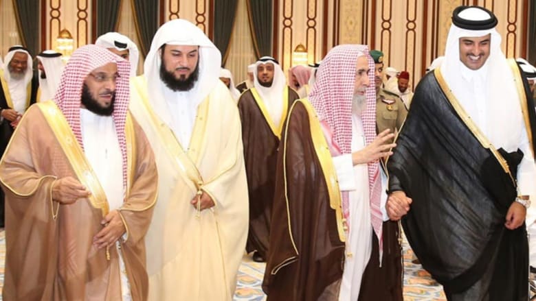 أمير قطر مع العريفي والقرني والعمر