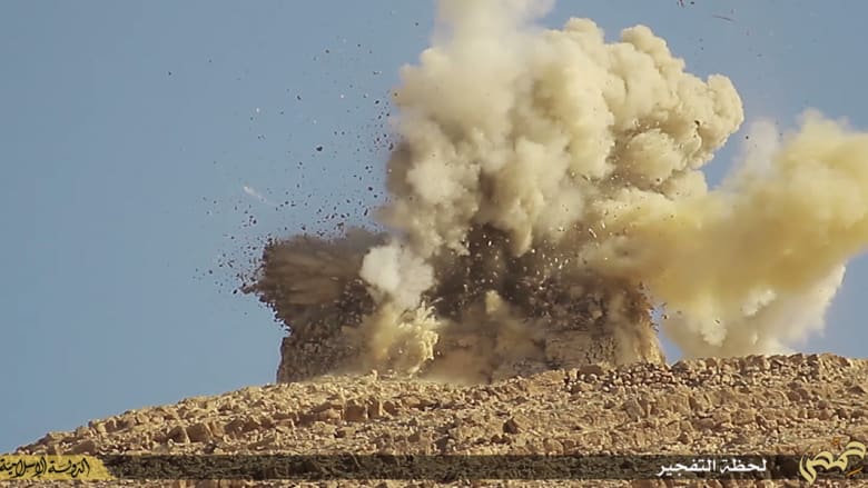 داعش ينشر صورا لازالة "معالم الشرك" في مدينة تدمر