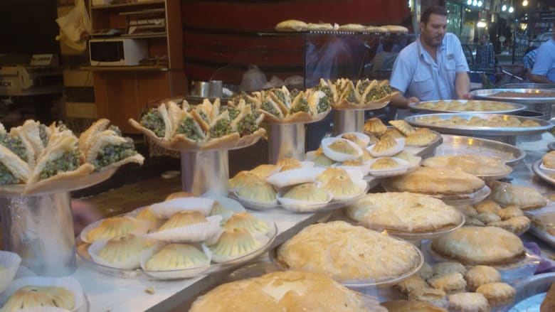 الحلويات الرمضانية في محلات سوق الميدان، جزماتية 