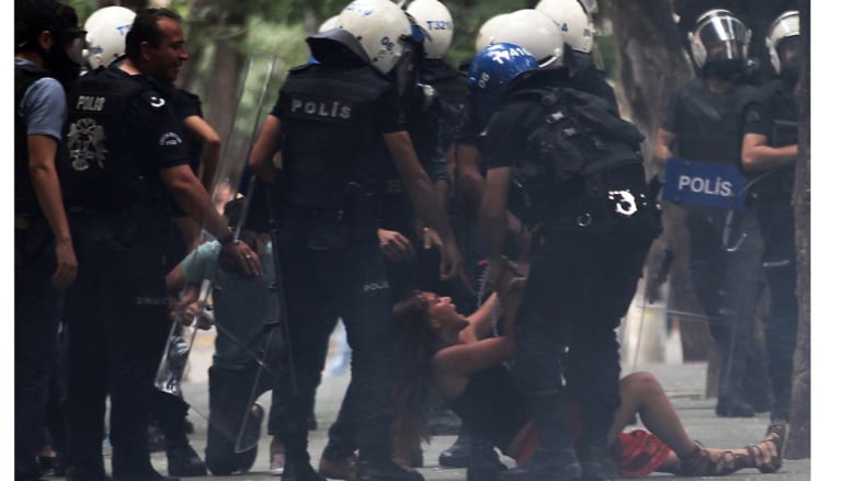تركيا- اعتقالات بعد احتجاجات