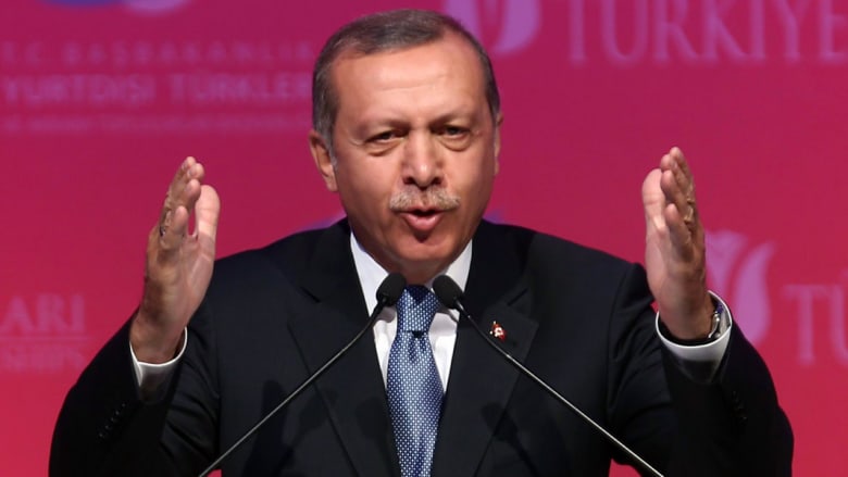 تركيا تدعو لاجتماع الناتو.. وأردوغان للرئيس العراقي: داعش فيروس وسنستمر باستهداف الـPKK