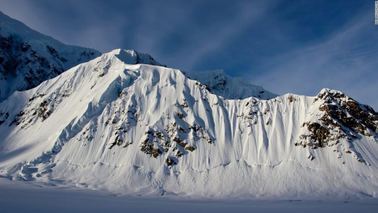 كيف تتسلق أعلى قمة جبلية في أمريكا الشمالية؟ 