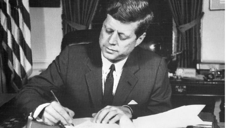 المخابرات المركزية الأمريكية ترفع السرية عن وثائق رئاسية من عهد كينيدي وجونسون