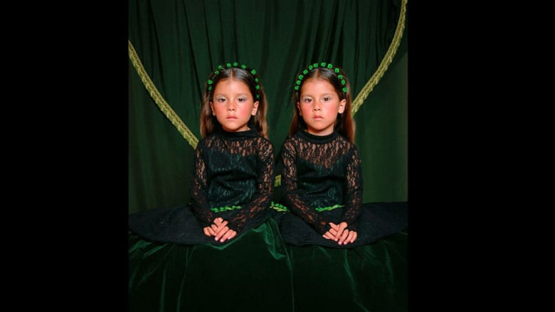 مصور مكسيكي يخلد صور أطفال من زمن أكثر براءة 