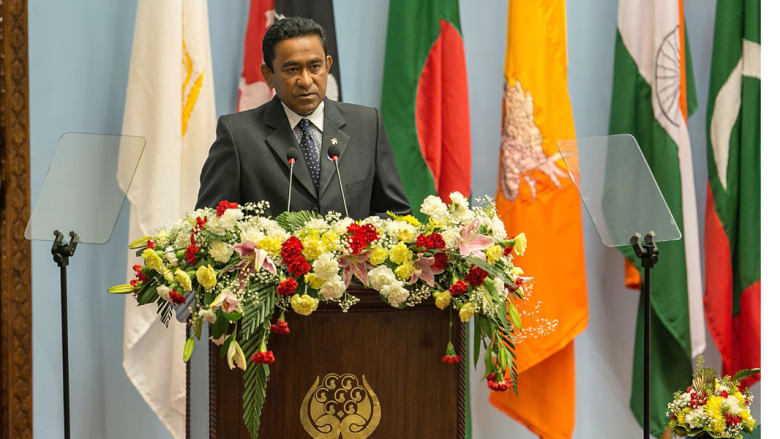 نجاة رئيس المالديف وإصابة زوجته في انفجار على زورقه.. والسلطة لا تستبعد أن يكون "مدبرا" 