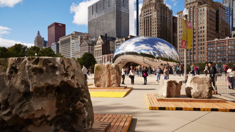 ما هو الحدث الذي سيحول شيكاغو إلى معرض فني كبير؟