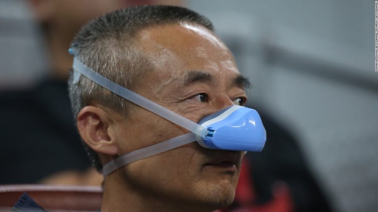 التلوث يضرب لاعبي التنس بدورة الألعاب المفتوحة بالصين