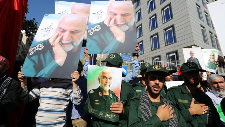 بالصور.. تشييع حسين حمداني الجنرال بالحرس الثوري الإيراني المقتول على أيدي داعش بسوريا