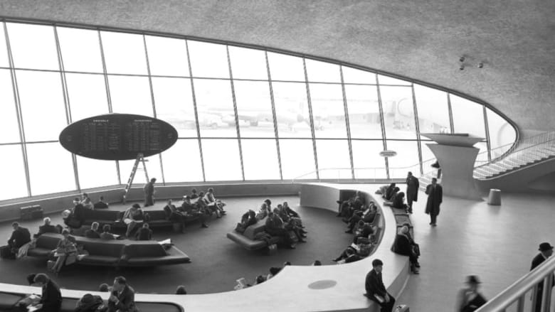 الندء الأخير لزيارة مبنى TWA في مطار جي. إف. كي... قبل أن يصبح من الماضي 