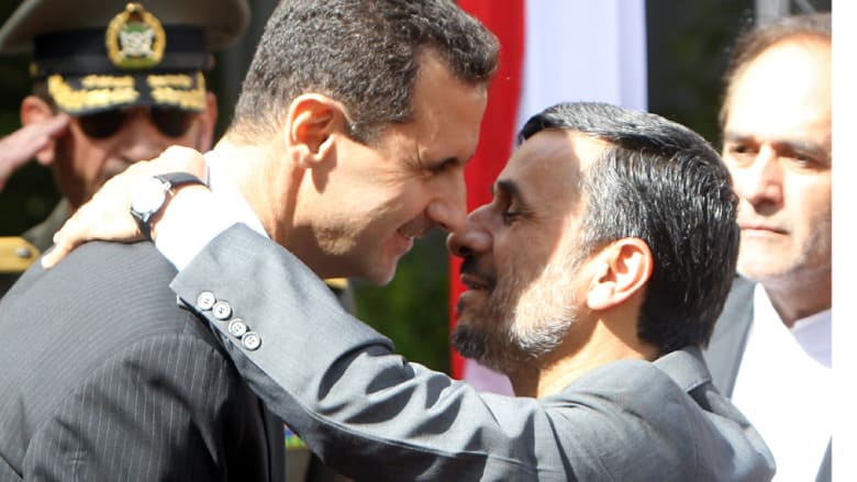 إيران تعلن مقتل 3 عسكريين في سوريا بينهم حارس أحمدي نجاد.. وتعزيز انتشار الحرس الثوري لمواجهة "الجماعات الإرهابية" 