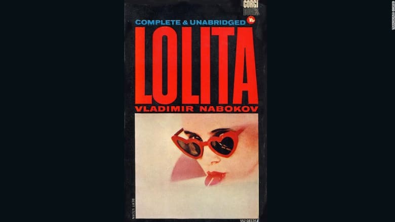 "لوليتا".. من فتاة مستغلة جنسياً إلى رمز إثارة لإغواء الرجال