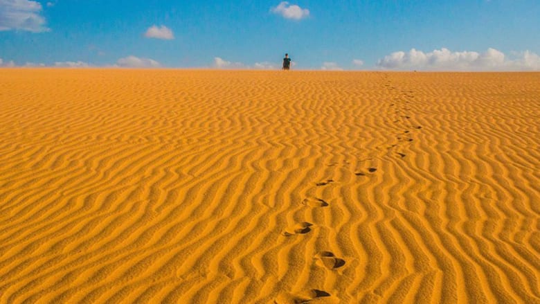 صحراء "سرية" تواجه رمالها سحر الشواطئ الكاريبية 