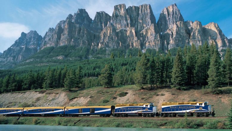 أجمل 7 قطارات من حول العالم..روعتها تفوق فخامة أي رحلة سياحية أخرى