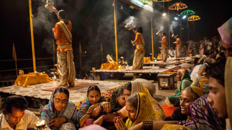 مدينة هندية "ترقص مع" الموت وتحوله إلى طقس احتفالي 