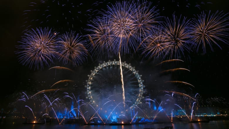 بالصور.. احتفالات العاصمة البريطانية بدخول العام 2016