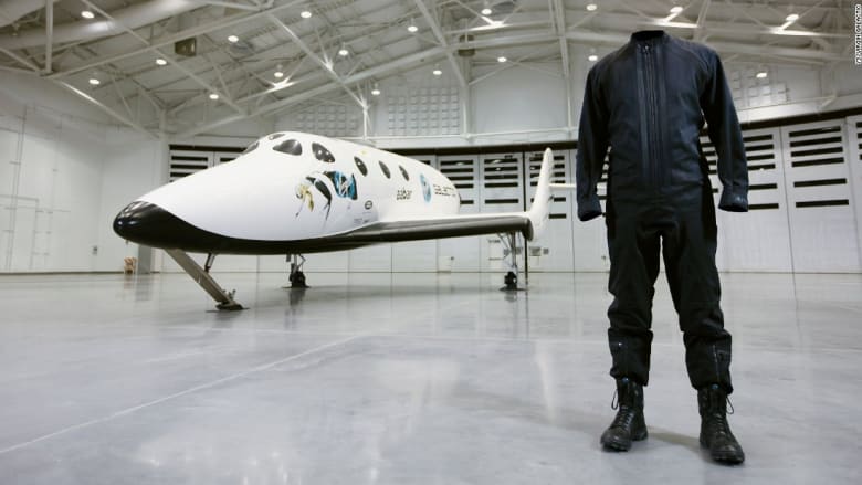 هل هذه هي الملابس التي ستحدد "الموضة" بين المسافرين إلى الفضاء؟