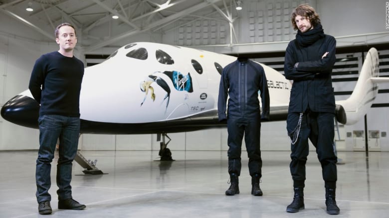هل هذه هي الملابس التي ستحدد "الموضة" بين المسافرين إلى الفضاء؟