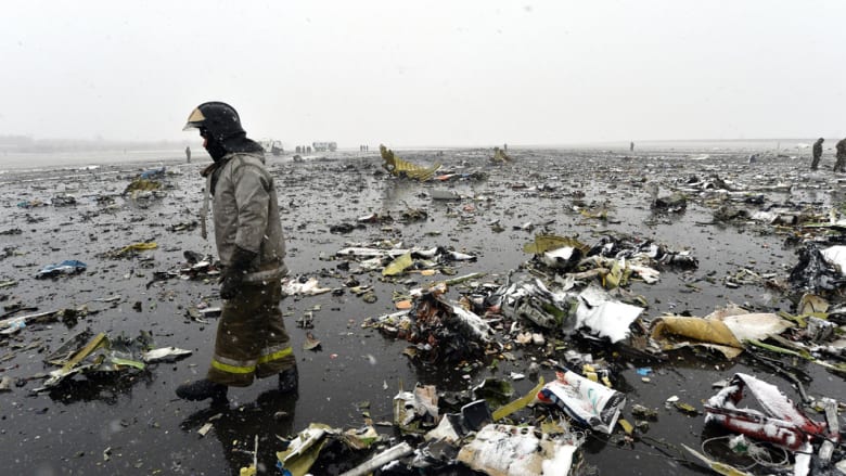 بالصور.. آثار تحطم طائرة "فلاي دبي" جنوب روسيا