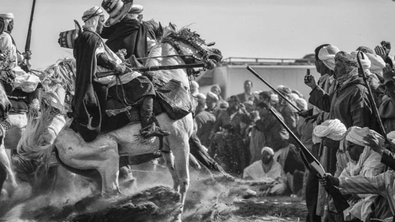 "الفنتازيا"..فنون الدفاع عن النفس على ظهر الخيول تعود إلى الحياة بعد قرون طويلة في شمال أفريقيا