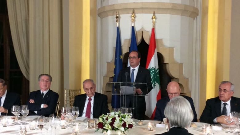 هولاند يتعهد بـ169 مليون دولار للبنان للتعامل مع أزمة اللاجئين وبمساعدات عسكرية ويؤكد وقوف فرنسا مع بيروت