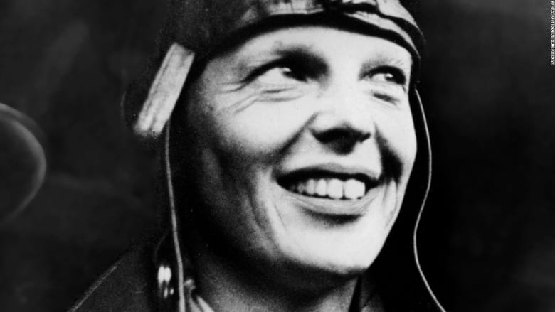 أميليا إيرهارت.. امرأة غيّرت مفاهيم الطيران عبر التاريخ