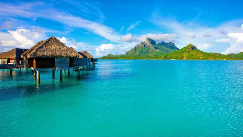 بين ماوي وجامايكا وسانتوريني وبالي..ما هي أجمل 10 جزر لقضاء لعطلات في العالم؟ 
