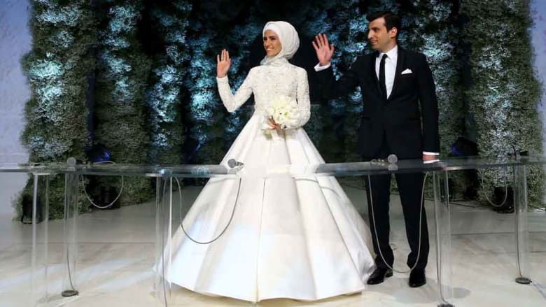 بالفيديو: أردوغان يحتفل بزفاف ابنته سمية في إسطنبول