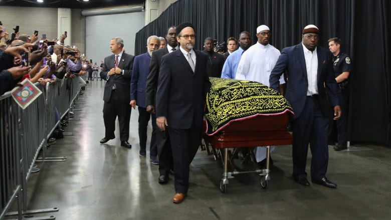 أردوغان يغادر دون المشاركة في مراسم تأبين محمد علي.. ويفطر مع "أتراك المسخيت" 