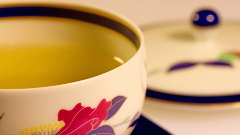 هل يمكن أن يحفز الشاي الأخضر قوة الدماغ؟ 