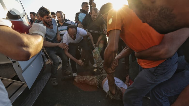 تونس والمغرب تدينان محاولة الانقلاب في تركيا.. والجزائر تؤكد عدم وجود ضحايا من مواطنيها