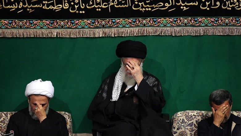 بالصور: بكاء خامنئي مع نجاد وسليماني بعاشوراء وتذكير بعداء الخميني للسعودية