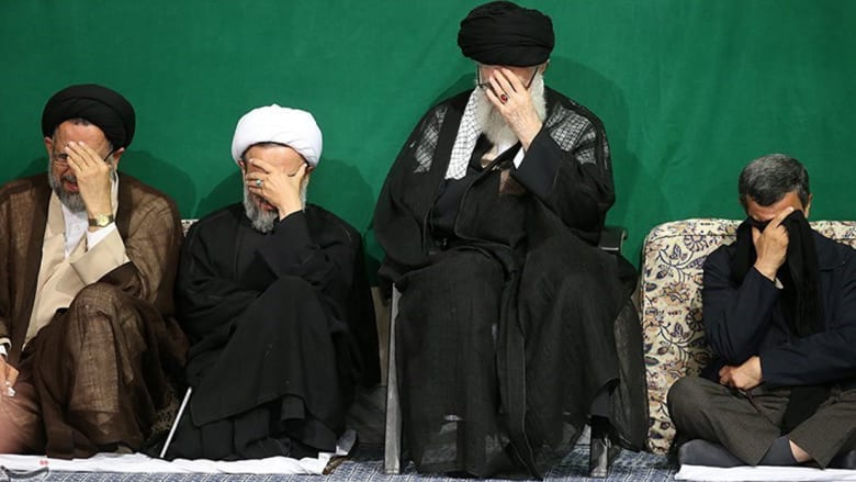بالصور: بكاء خامنئي مع نجاد وسليماني بعاشوراء وتذكير بعداء الخميني للسعودية