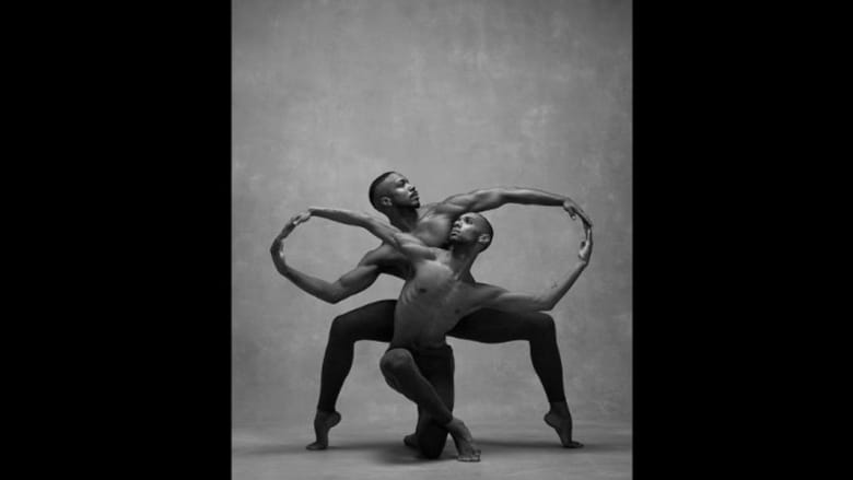 فن الرقص.. حركة أجساد حميمية لا مثيل لها