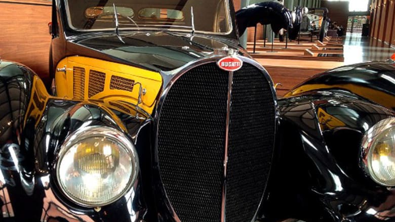 متحف "سري" لسيارات "بوجاتي" للعامين 1957 و1976