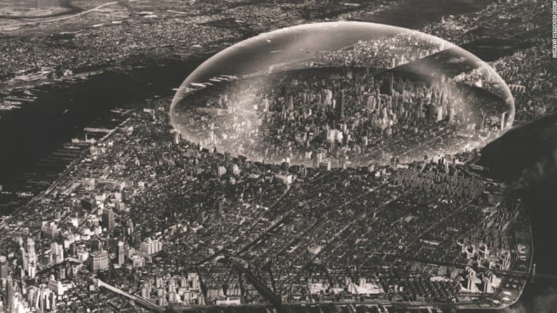 قباب ضخمة ومطارات في الهواء.. شاهد نيويورك في عالم موازٍ