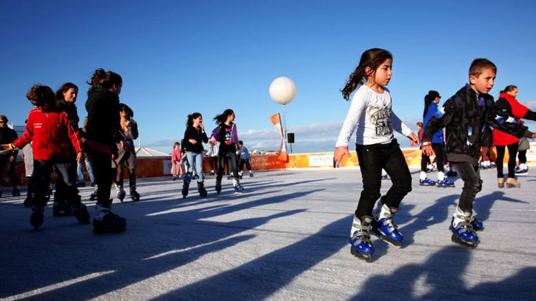 أجمل 9 حلبات للتزلج في العالم.. وللشوكولاته والرقص الحصة الأكبر على الجليد