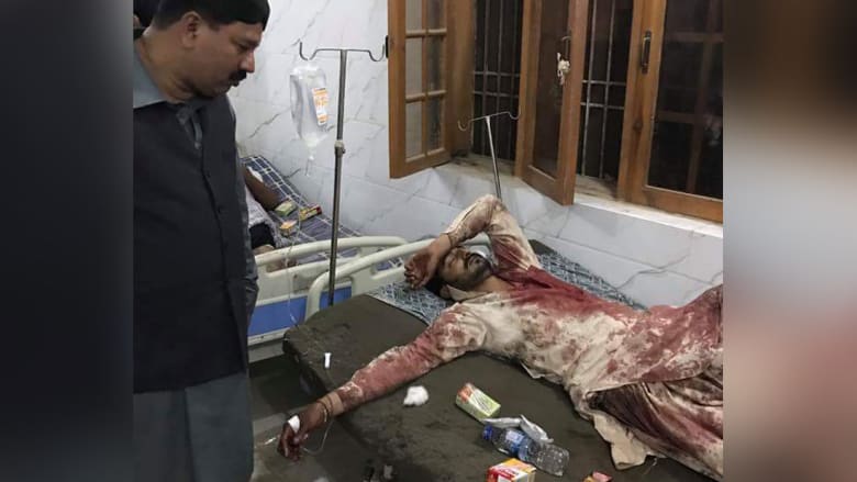 أكثر من 300 قتيل ومصاب إثر تفجير في ضريح صوفي في باكستان.. وداعش يتبنى 