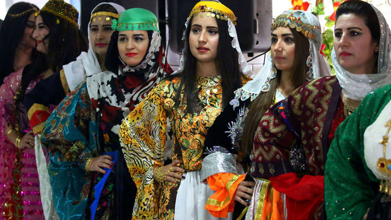 للمرة الأولى..أول عرض للأزياء الكردية في سوريا