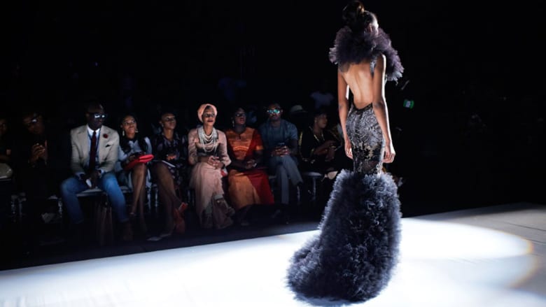 اختلسوا النظر داخل كواليس عروض الأزياء الأفريقية
